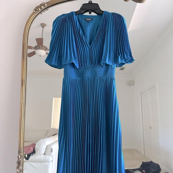 strapless open back dress Petal and Pup Women's Pontee One Shoulder Pleated Midi Dress